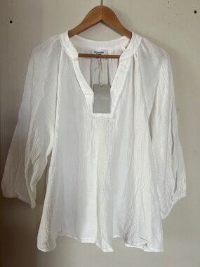 eesome White Gauze Peasant Tunic Top